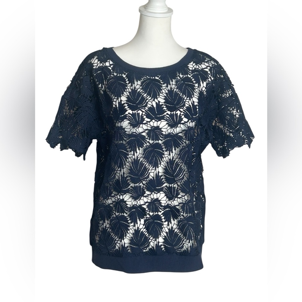 Lilly Pulitzer Navy Floral Lace Crochet Short-Sleeve Top EUC Sz S Coastal Granny - Picture 1 of 9